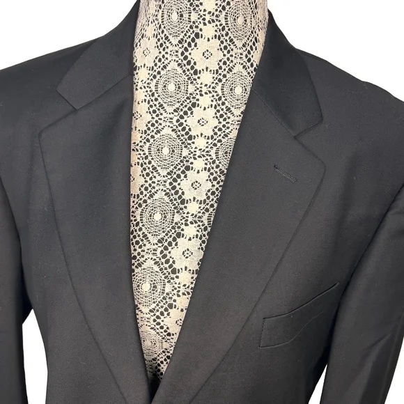Giorgio Armani Men’s black wool suit jacket size 52 - Picture 4 of 12